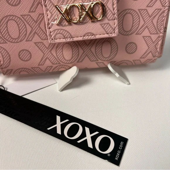 XOXO Pink Logo Wallet Clutch Wristlet NWT - Picture 10 of 11